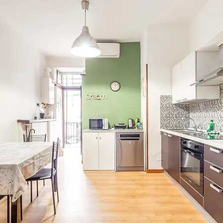 Apartamento Guesthost - Bright Apt- Piazzale Loreto *