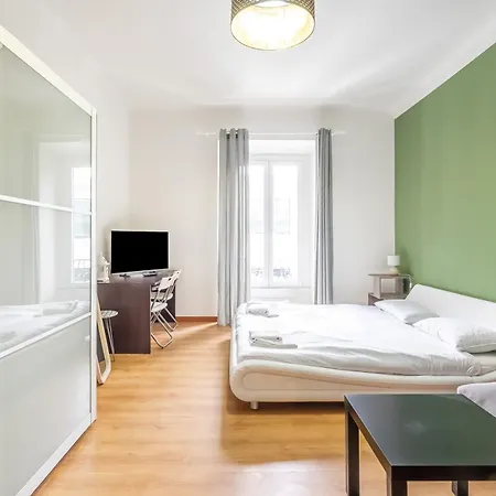 Guesthost - Bright Apt- Piazzale Loreto Milán